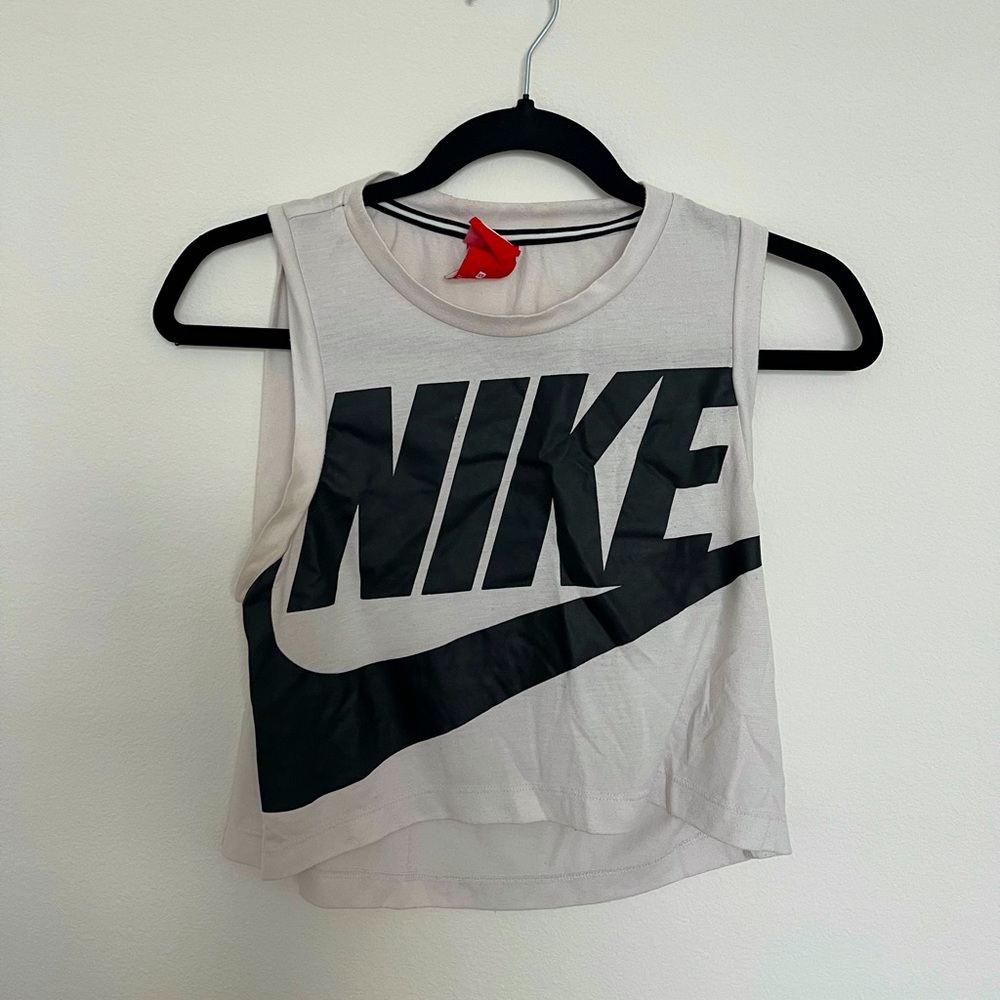 Nike workout tank top
